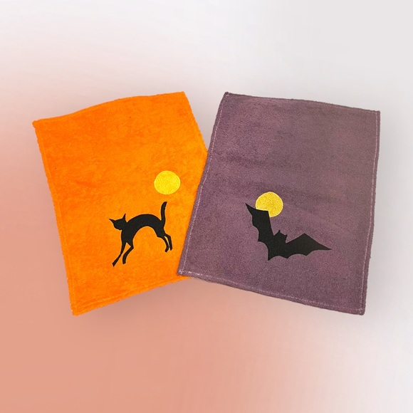 Lot/2 𝑯𝒂𝒏𝒅𝒎𝒂𝒅𝒆 Halloween Hand Towels - Picture 13 of 13